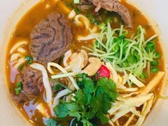 手切酸菜牛腱子面-陳八两面家(滨江天街店)