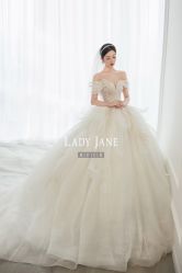 -Lady  Jane高端婚纱礼服馆