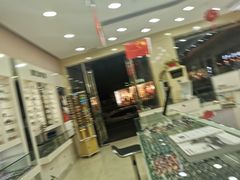 -罗创丹阳眼镜(童卫路店)