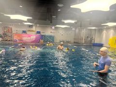 -蓝旗亲子游泳(范湖万达广场店)