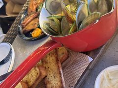 青口贝配蒜香面包-haxnbauer海森堡德国餐厅(深圳coco店)