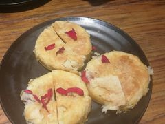 经典玫瑰鲜花饼-茶花妹子云南餐厅(北大店)