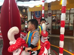 -东方明珠·可口可乐欢乐餐厅