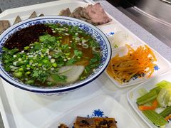 -吾穆勒蓬灰牛肉面·清真(北滨河中路店)