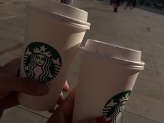 -星巴克臻选(南京金茂览秀城店)