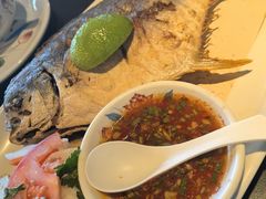 -大头虾越式风味餐厅(光明广场店)