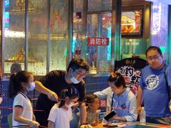 等位区-钳真多钓虾馆·小龙虾海鲜烧烤(九六广场店)
