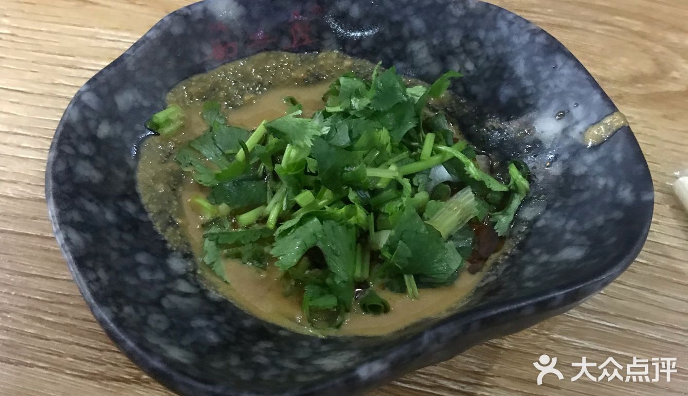 汤底有清汤番茄微辣麻辣等