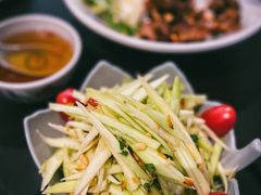 -大头虾越式风味餐厅(光明广场店)