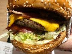 -The Habit Burger Grill 哈比特汉堡(复兴soho店)