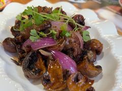 俄式煎蘑菇-米德维奇俄式西餐厅(西六道街店)