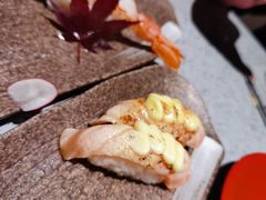 炙烧芝士三文鱼-小乔回转寿司(铁东万象汇店)
