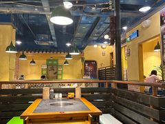 -两三事小郡肝串串香火锅(桂庙店)