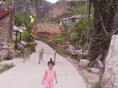 -大平台龙居瀑布旅游区