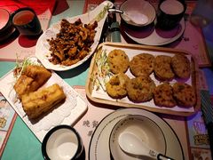 -胡桐里音乐酒馆(孝南店)