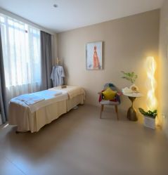 -百秀名媛纹绣美学护肤中心