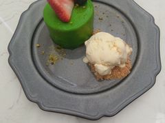 宇治抹茶女神塔配香草冰淇淋-RGF(巨鹿路店)