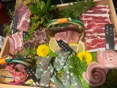 -山川小町·极番烧肉(新地假日广场店)