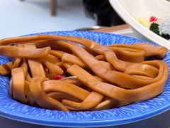 -老牌坊云南鱼豆花火锅(哈西万达店)