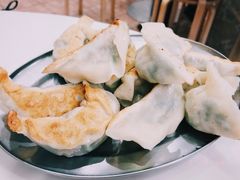 香煎鲜肉韭菜饺-芬芳甜品(体育东横街店)