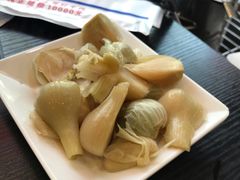 甜蒜-楼外楼大刀肉传统火锅居(幸福街店)