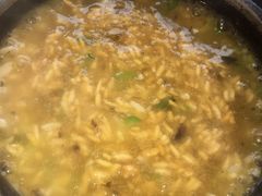 招牌小龙虾红汤泡饭-蜜桃花开·中西融合菜E&W(南长街店)