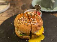 -HIGH FIVE哈福手工汉堡(桂林路店)