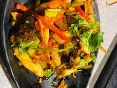 辣拌凤爪-吉力烤鳗