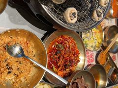 -草家酱蟹炭火烤肉店(珲春南路一店)