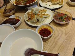 -三好食堂(煎饺·馄饨·肉饼米线·盛世广场店)
