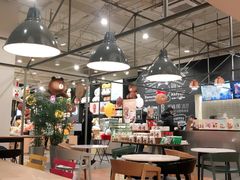 -LINE FRIENDS Garosu-gil Flagship Store