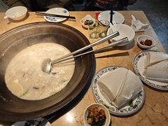 -陈大锅·岳阳鱼馆·地道岳阳菜(美食街店)