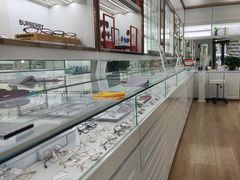 -翰佐蔡司小乐圆·依视路星趣控·暴龙眼镜折扣店