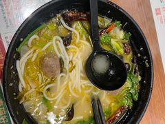 -肥汁米蘭香港米线(定西路店)