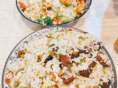 红烧肉炒饭-老头爱马仕酸豇豆炒饭(丰富路店)