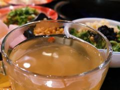 雪梨银耳羹-小饕荟雅安贡椒鱼鲜馆(广福桥店)