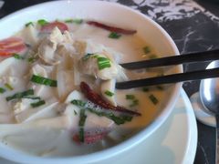 椰香鸡汤粉-食肆&Fourteen(武林夜市店)