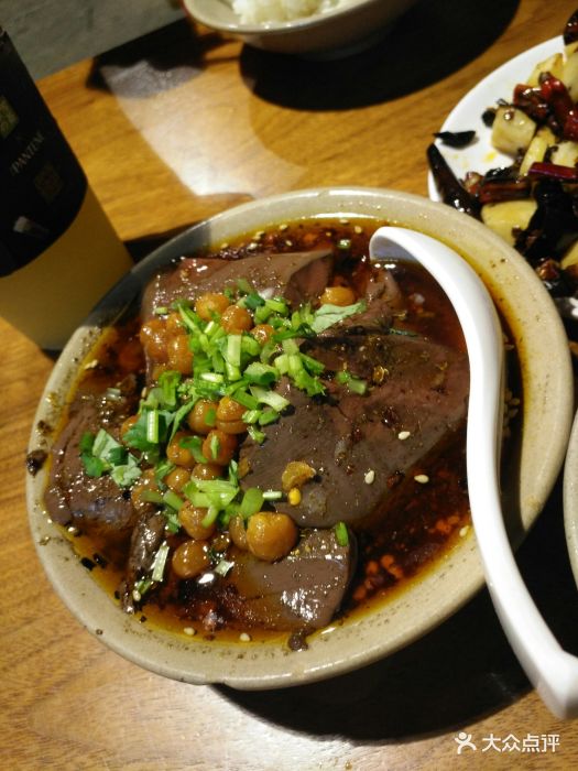 乐山三娘跷脚牛肉麻辣血旺图片 - 第3张