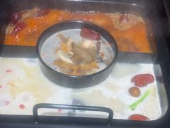 -老牌坊云南鱼豆花火锅(嵩山店)