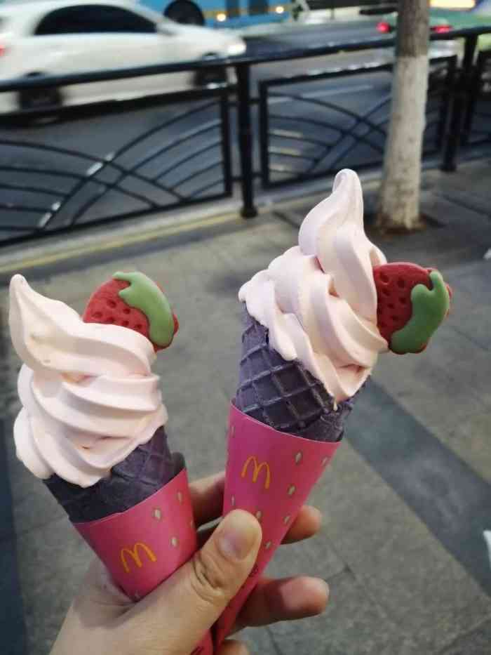 麦当劳甜品站(中山路店)-"麦当当又出新甜筒啦～桃气满满桃子味的,2.
