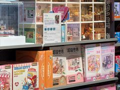 -潮品挚尚(五角场苏宁易购店)