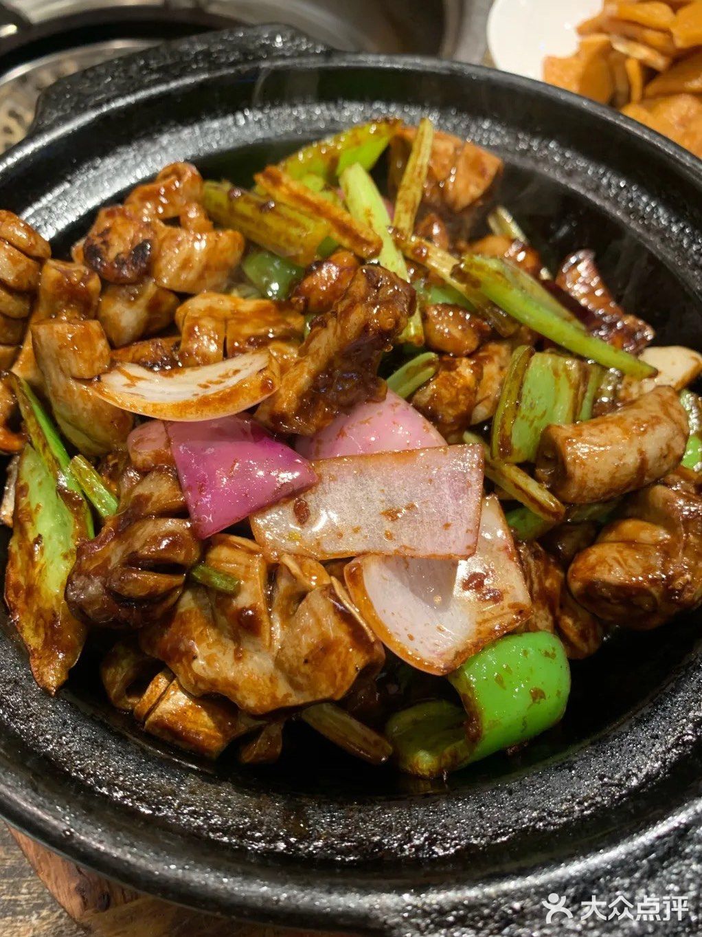 鼎鼎大名的羊城美食鸡煲