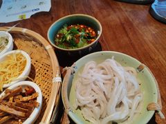 -包整·丝娃娃(甲秀楼景观店)