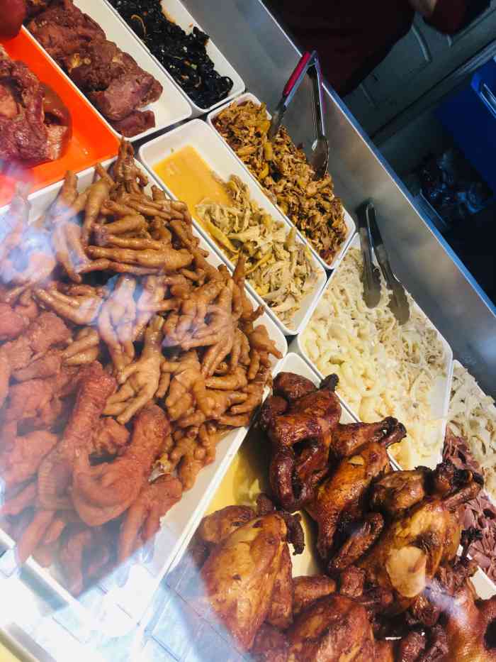 紫燕百味鸡(凤凰城店)-"在小区菜场里,比较方便去买过一次牛肉,.