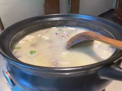 雪山鱼炖豆腐-炊烟餐厅