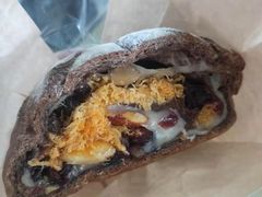 招牌可可麻薯欧包-三三烘焙坊(滨江店)