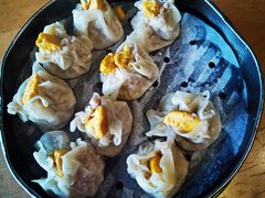 蛋黄鲜肉烧麦-真真鲜馄饨店(启蒙路店)