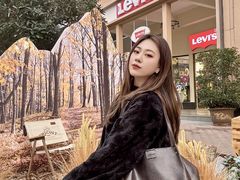 -王府井奥莱临潼小镇(临潼店)