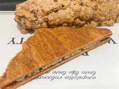 -HOT CRUSH趁热集合·现烤面包(上海环球港店)