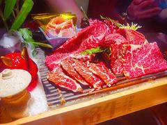 -铭牛烧肉·和牛海鲜自助(高新月牙湖店)